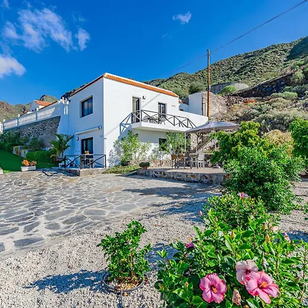 My Pride Sea View - Adults Only *