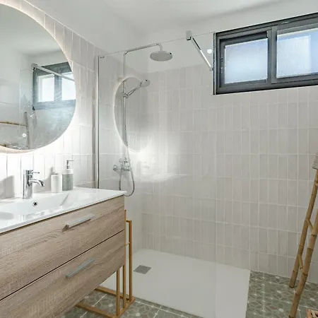 Cliff Haven Sea View - Adults Only شقة *