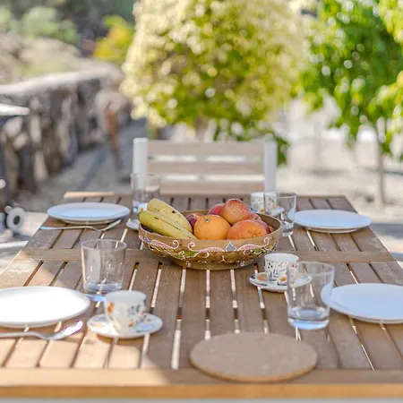 Cliff Haven Sea View - Adults Only شقة