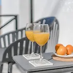 My Pride Sea View - Adults Only